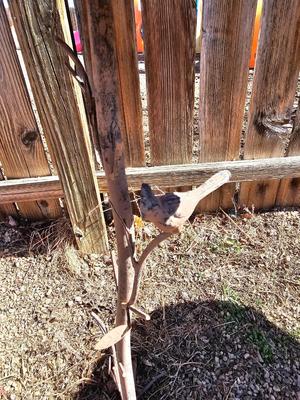 Rustic yard / garden art handmade - Leaf waterer - plant stand