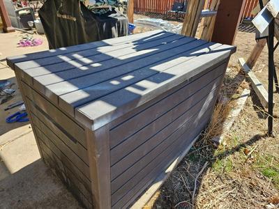 Large Keter storage box - Patio storage