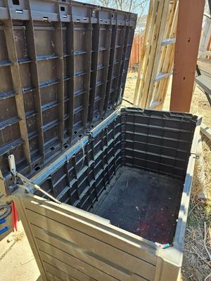 Large Keter storage box - Patio storage