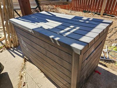 Large Keter storage box - Patio storage