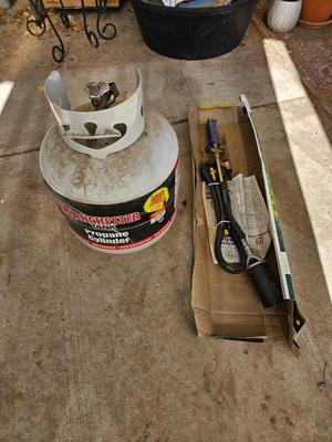 Propane torch weed burner with propane bottle