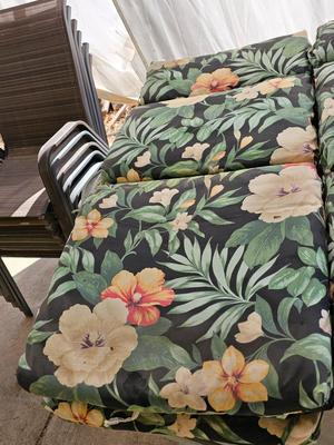 Six chair cushions - Patio chair cushions