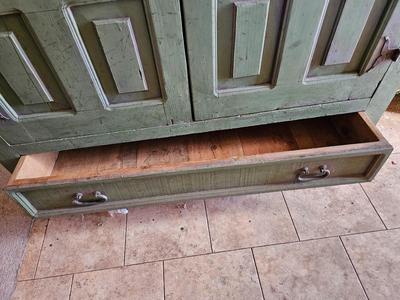 Armoire / Storage cabinet