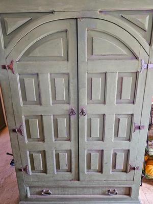 Armoire / Storage cabinet