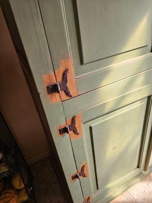 Armoire / Storage cabinet