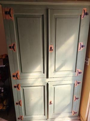 Armoire / Storage cabinet