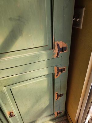 Armoire / Storage cabinet