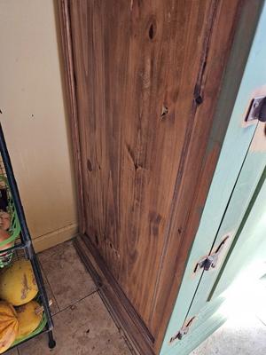 Armoire / Storage cabinet