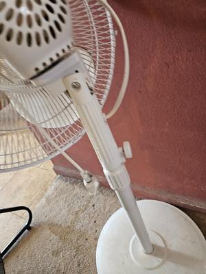 Two household fans - Freestanding