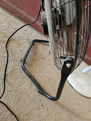 Two household fans - Freestanding