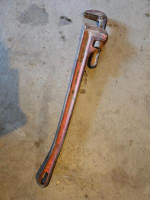 24" pipe wrench Heavy - Duty