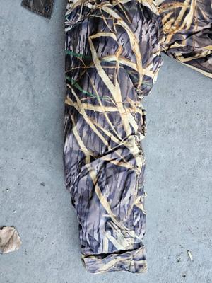 Remington Camo Jacket Youth Large with Camo gloves