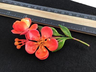 Beautiful Vintage floral Brooch