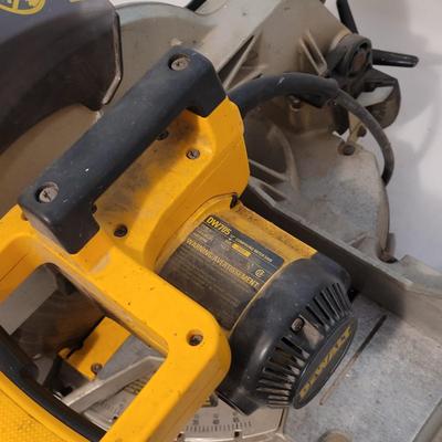 DeWalt Miter Saw (B2-EL)