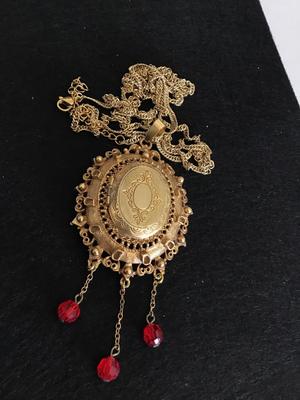 Gorgeous Florenza Pendant Vintage. On Newer Chain