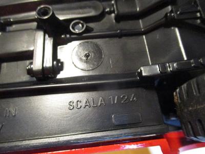 BMW Motorcycle Bburago Jeep CJ-7 1/24