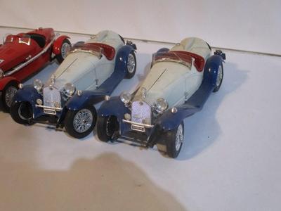 Bburago Made In Italy 1/18 Scale Alfa Romeos