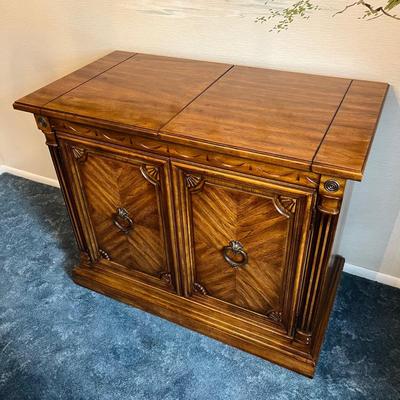 LOT 42D: J.B. Van Sciver/Stanley Furniture Flip-Top Sideboard / Buffet / Server/ Bar
