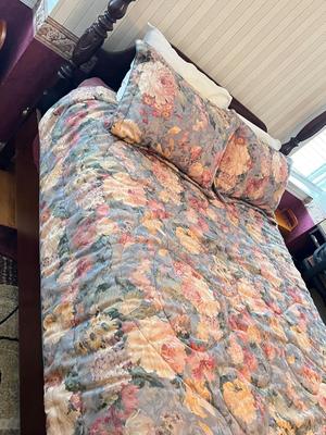LOT 46X: Queen-Sized Four-Post Bed