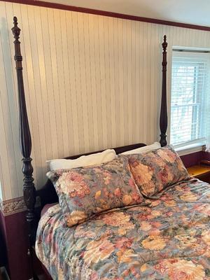 LOT 46X: Queen-Sized Four-Post Bed