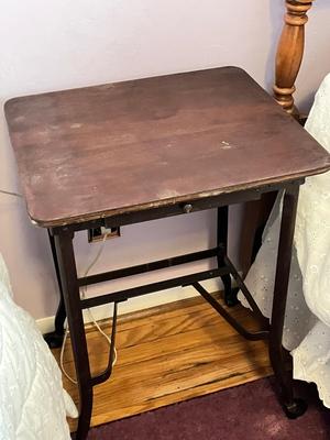 LOT 48Y: Vintage Metal Frame Wood-Top Side Table and Lamp