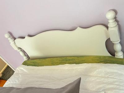 LOT 49Y: Twin Bed