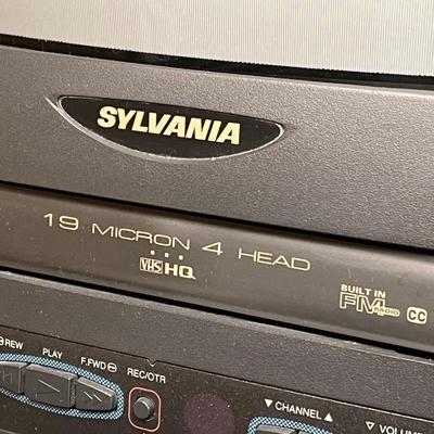 LOT 50W: Vintage Sylvania 13" TV VCR Combo - Model SSC130B