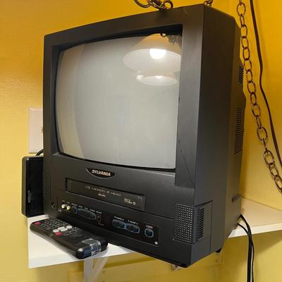 LOT 50W: Vintage Sylvania 13" TV VCR Combo - Model SSC130B