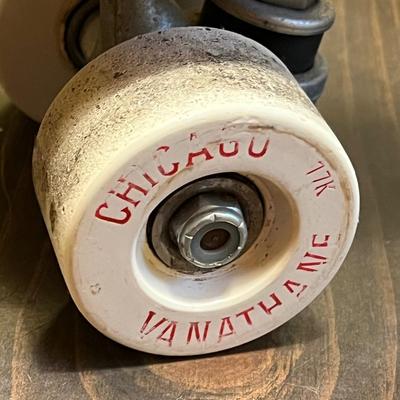 LOT 53W: Vintage Roller Skates - Size 8
