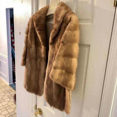 LOT 57L: Two Vintage Furs - Stoles / Capelets / Wraps