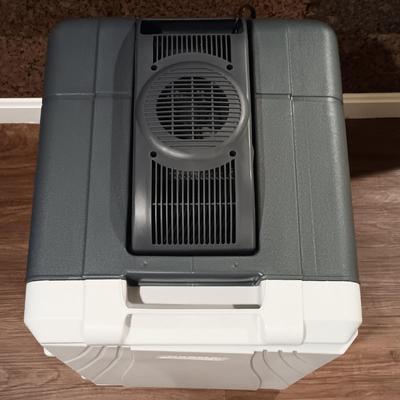 LOT 82B: Coleman Powerchill Thermoelectric Cooler Holds 58 12oz cans!
