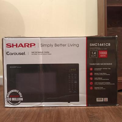 LOT 83B: Sharp 1000 Watt Microwave Oven SMC1441CB