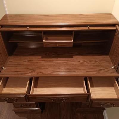 LOT 84B: Beautiful Athens Furniture Roll Top Desk