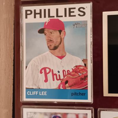 LOT 91B: Set of (12) 'Philadelphia Phillies Past & Present' Baseball Cards Plaque