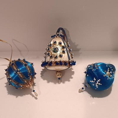 LOT 99B: Set of (12) Vintage Handmade Bead Ornaments