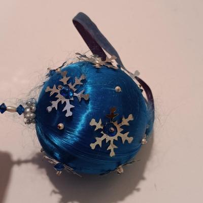 LOT 99B: Set of (12) Vintage Handmade Bead Ornaments