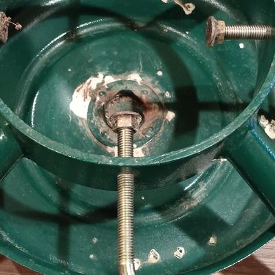 LOT 103B: Lifetime Heavy-Duty 12ft Model Welded Christmas Tree Stand 7304