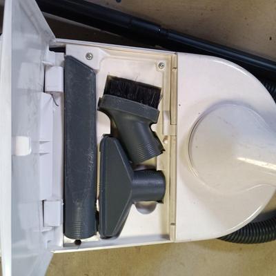 LOT 110B: Oreck DTX1300 DutchTech Canister Vacuum with Bags
