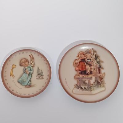 LOT 113L: Hummel Goebel Miniature Plates, Sugarfrosted Candle Holders & Set of (2) Collector's Club Keepsakes