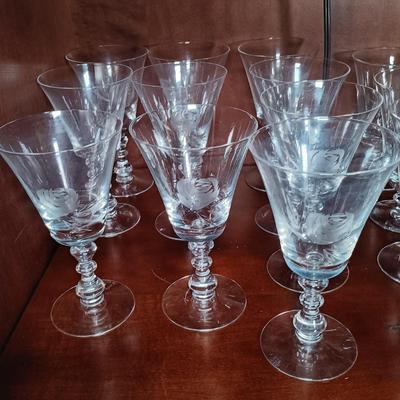 LOT 121L: Fostoria Crystal Etched Rose Glassware