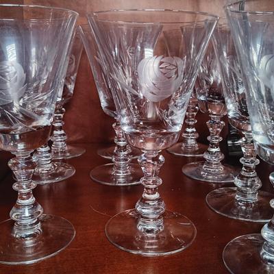 LOT 121L: Fostoria Crystal Etched Rose Glassware