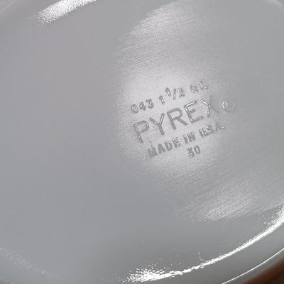 LOT 126L: Pyrex Early American Covered Casserole Dish, Corningware Cornflower Blue Casserole Dishes & More