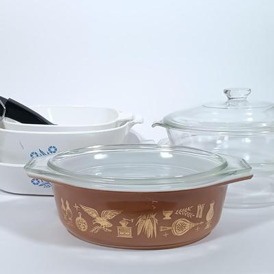 LOT 126L: Pyrex Early American Covered Casserole Dish, Corningware Cornflower Blue Casserole Dishes & More