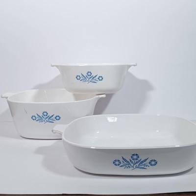 LOT 126L: Pyrex Early American Covered Casserole Dish, Corningware Cornflower Blue Casserole Dishes & More