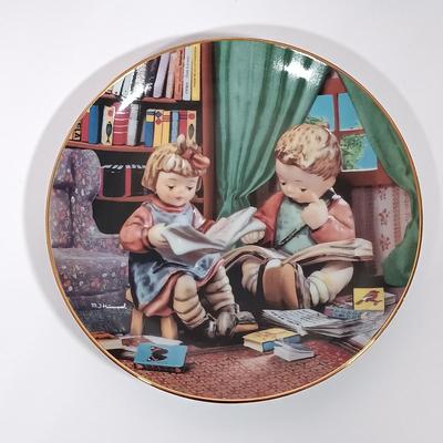 LOT 127L: The Danbury Mint Set of (12) Hummel Little Companions Collectible Plates