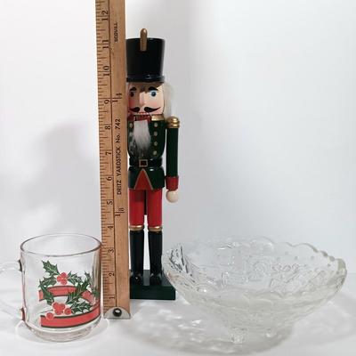 LOT 129L: Mikasa Christmas Tree Candy Dishes, Libbey Holly & Berry Mug, Gorham North Pole Express Footed Bowl & More