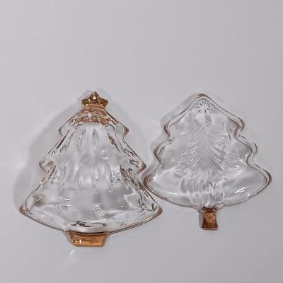 LOT 129L: Mikasa Christmas Tree Candy Dishes, Libbey Holly & Berry Mug, Gorham North Pole Express Footed Bowl & More