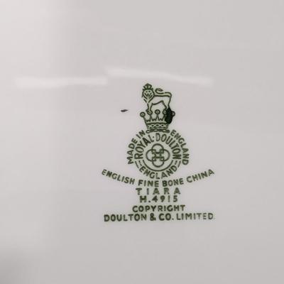 LOT 130L: Royal Doulton England 'Tiara' Bone China Set
