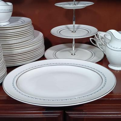 LOT 130L: Royal Doulton England 'Tiara' Bone China Set