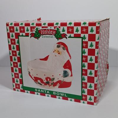 LOT 131L: Vintage World Bazaar Ceramic Santa Bowl with (3) Jasco Candle Holders